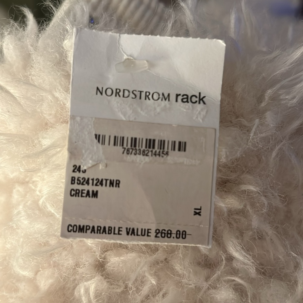 ✨NWT BCBG GENERATION ZIP FRONT FAUX FUR JACKET SIZE XL✨ - Picture 5 of 5